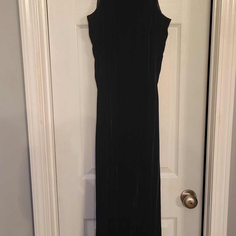 Jones New York Black Halter Sheath Dress